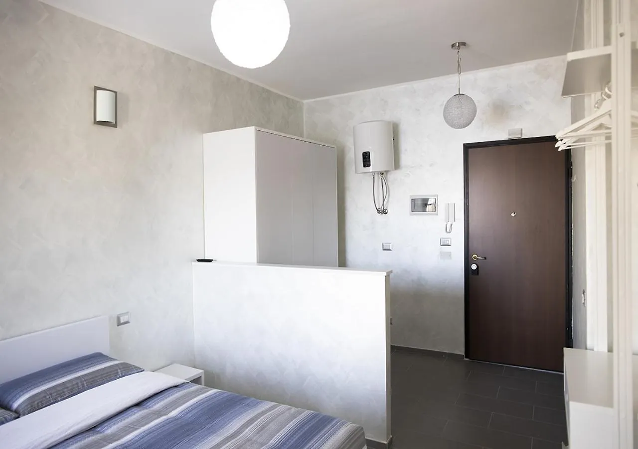 Smart Central Apartments Milan 0*,