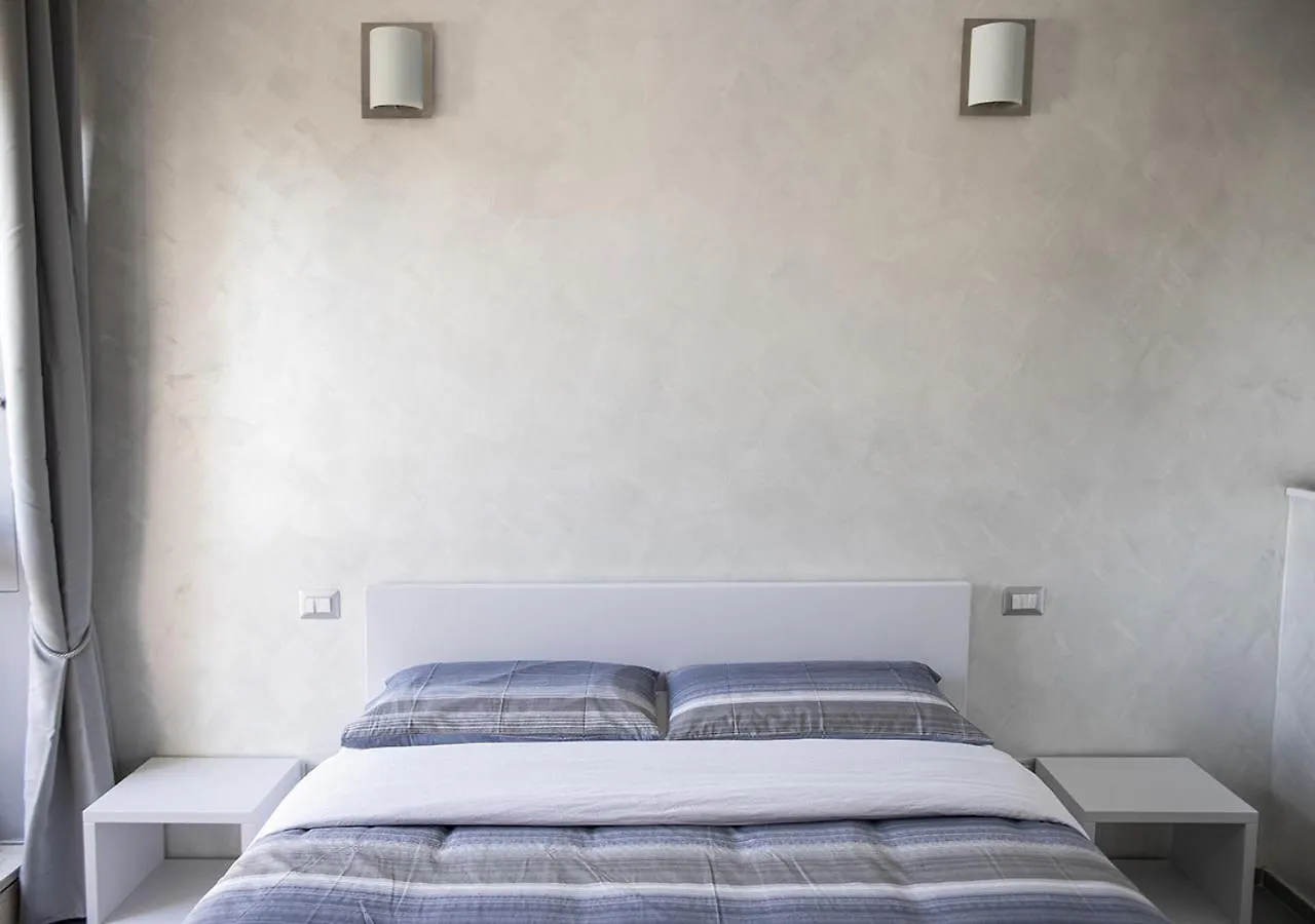 Smart Central Apartments Milan